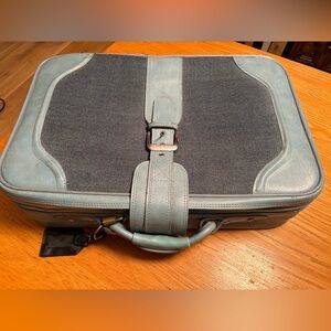 Vintage Soft Sided Travel Way Suitcase with Wheels (Korea)